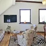 דירה With Fireplace, View