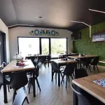 דירה With Fireplace, View
