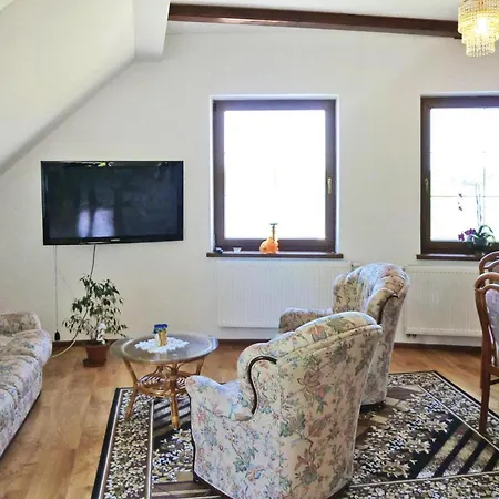 公寓 With Fireplace, View
