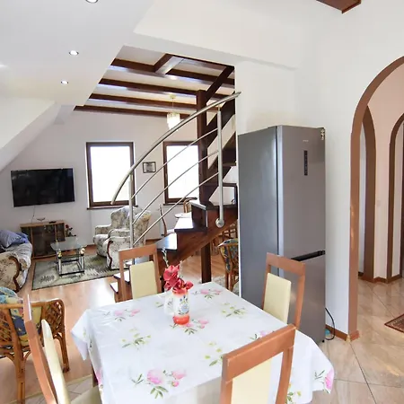 With Fireplace, View شقة